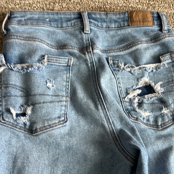 American Eagle Women’s Mom Jeans - Picture 3 of 5